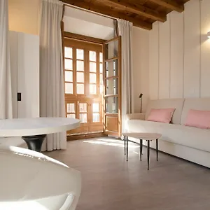 malaga4you-nosquera-center.hotelsinnerja.org/